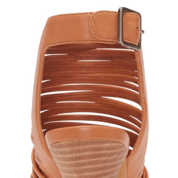NEW Vince Camuto Brown Strappy Heels - Picture 6 of 7